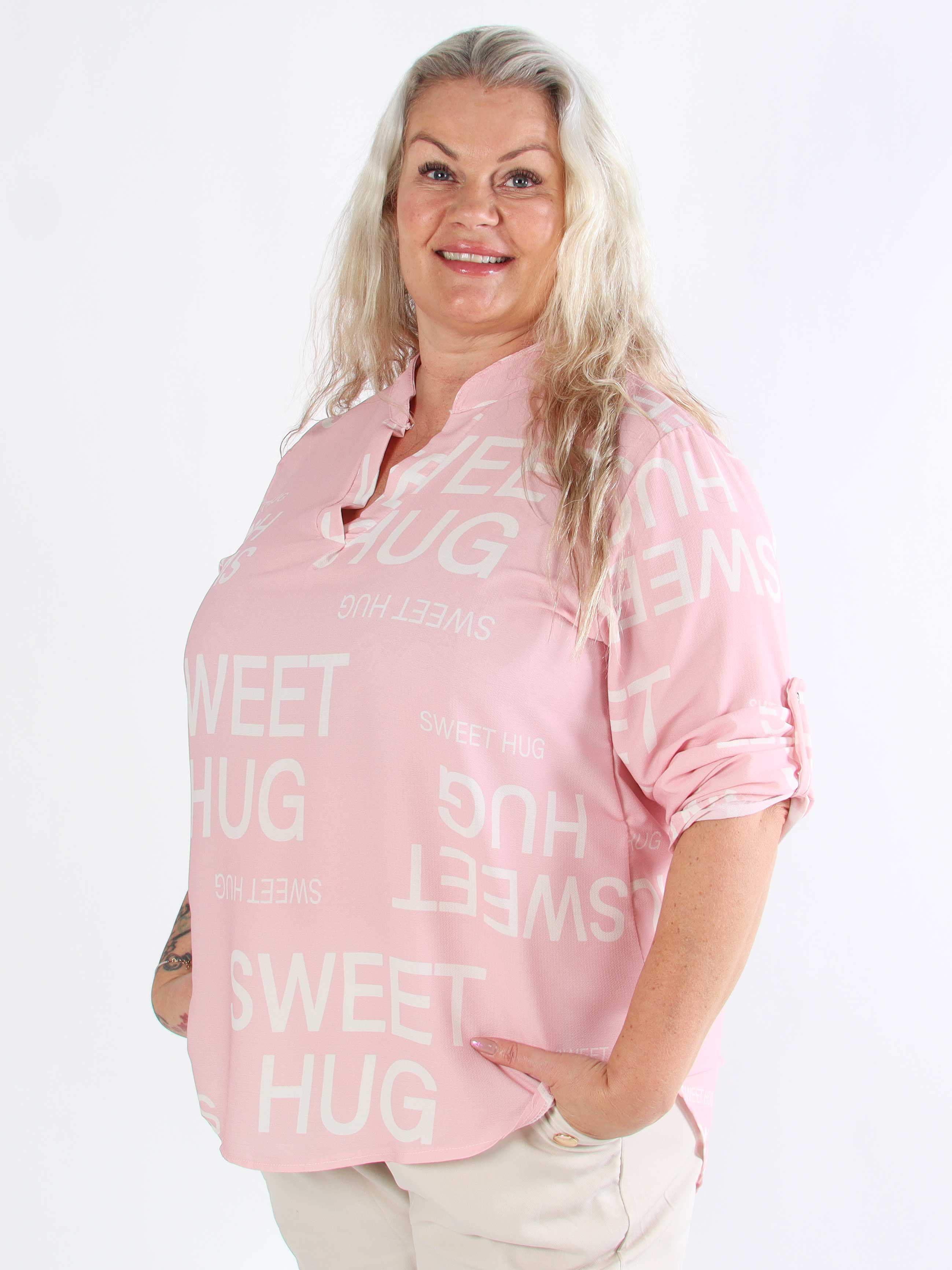 Vanesa Graphic - Söt tunika i viskos i plusstorlek med text